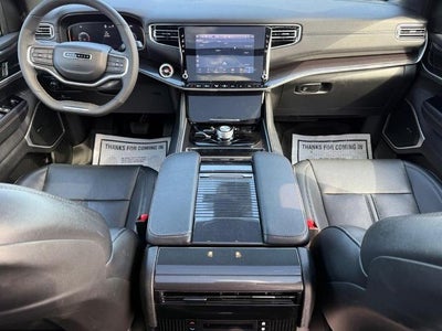 2024 Jeep Wagoneer Base