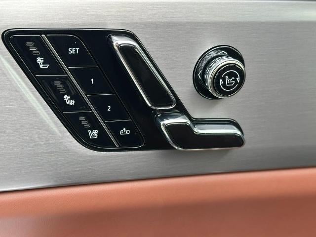 2026 Cadillac VISTIQ Platinum