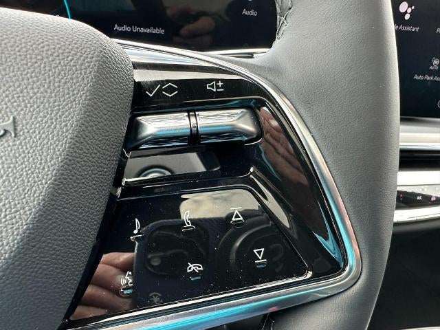 2024 Cadillac LYRIQ Sport 2