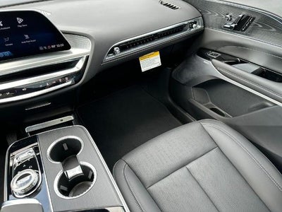 2024 Cadillac LYRIQ Sport 2