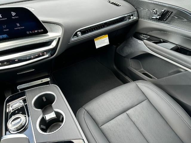 2024 Cadillac LYRIQ Sport 2