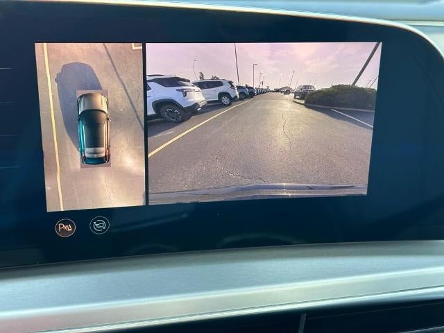 2025 Cadillac LYRIQ Sport 2