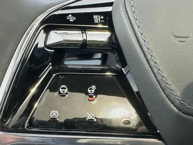 2025 Cadillac ESCALADE IQ Luxury 2