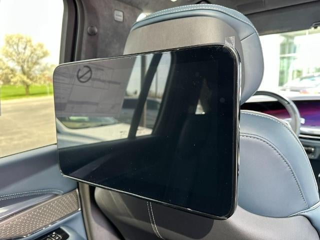 2025 Cadillac ESCALADE IQ Luxury 2