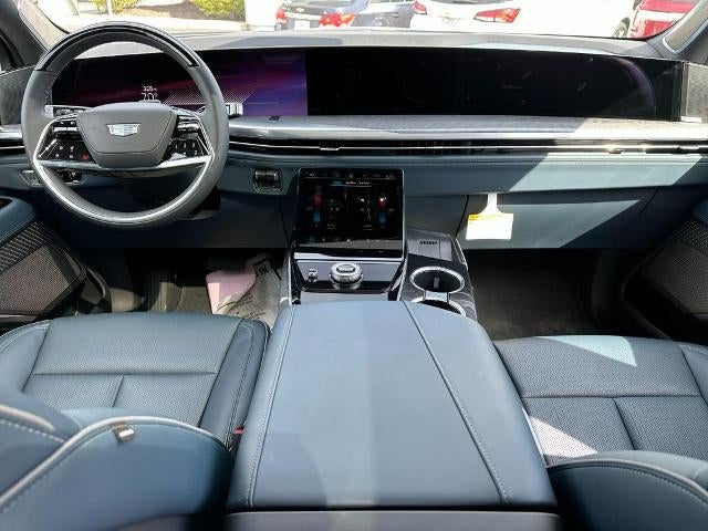 2025 Cadillac ESCALADE IQ Luxury 2