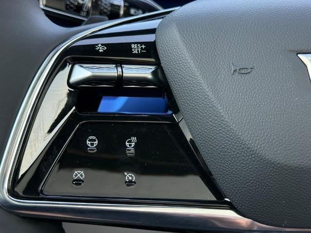 2025 Cadillac OPTIQ Luxury 2