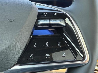 2025 Cadillac OPTIQ Luxury 2