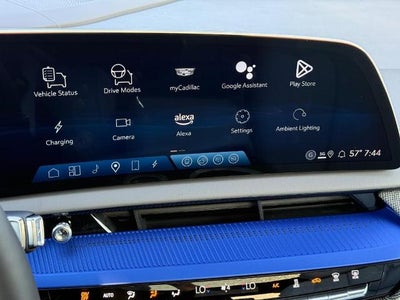 2025 Cadillac OPTIQ Luxury 2