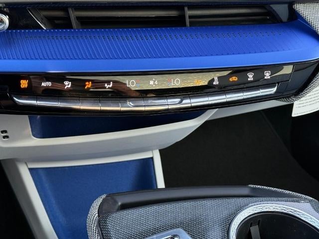 2025 Cadillac OPTIQ Luxury 2