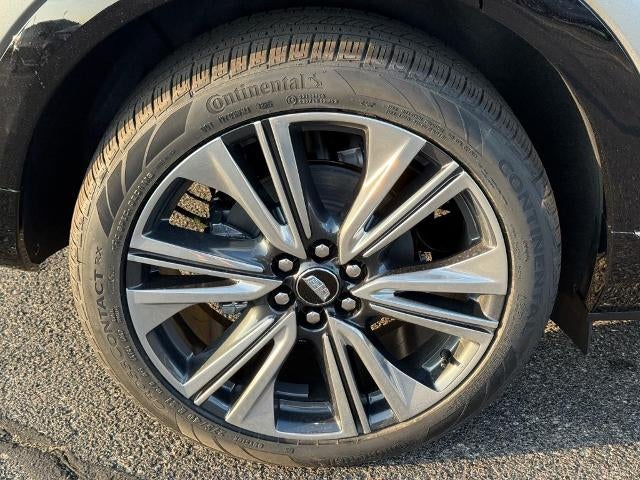 2025 Cadillac OPTIQ Luxury 2