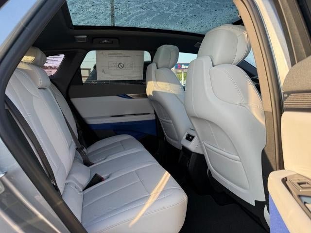 2025 Cadillac OPTIQ Luxury 2