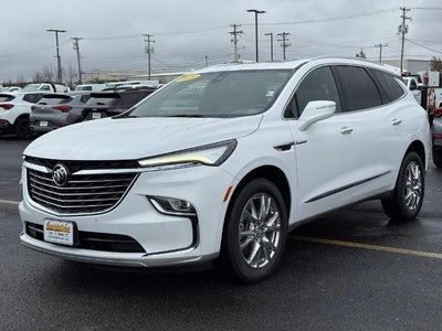 2023 Buick Enclave Essence