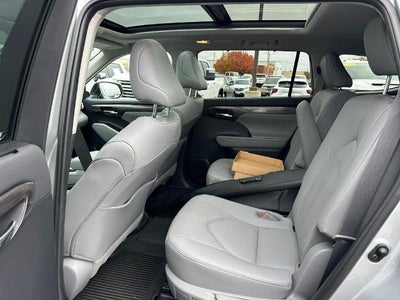 2021 Toyota Highlander Platinum