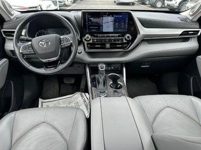 2021 Toyota Highlander Platinum